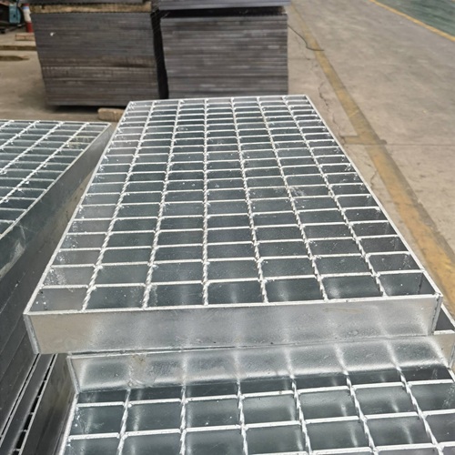 鋼格板在城市廣場中的創新應用