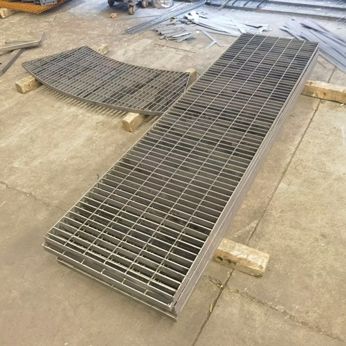 不止工程用！鋼格板在數據中心地板的驚艷應用