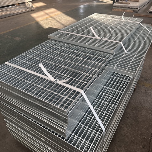 工業(yè)平臺(tái)選鋼格板承重穩(wěn)效率高的核心原因